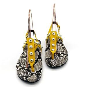 Marc Fisher LTD Indie Mustard Yellow Suede Studded Thong Sandal Women’s Size 7.5